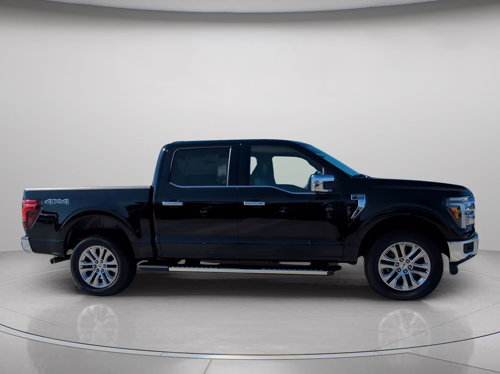 2026 Agate Black Metallic Ford F-150 LARIAT Crew Cab Pickup 4X4 Truck