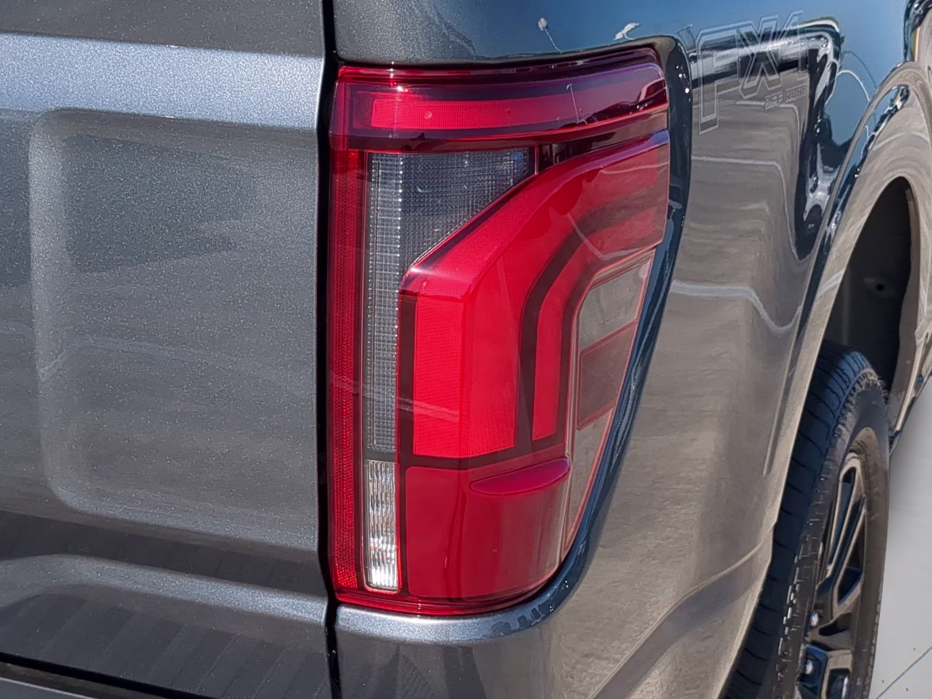 2026 Carbonized Gray Metallic Ford F-150 Platinum Crew Cab Pickup 4X4 Truck