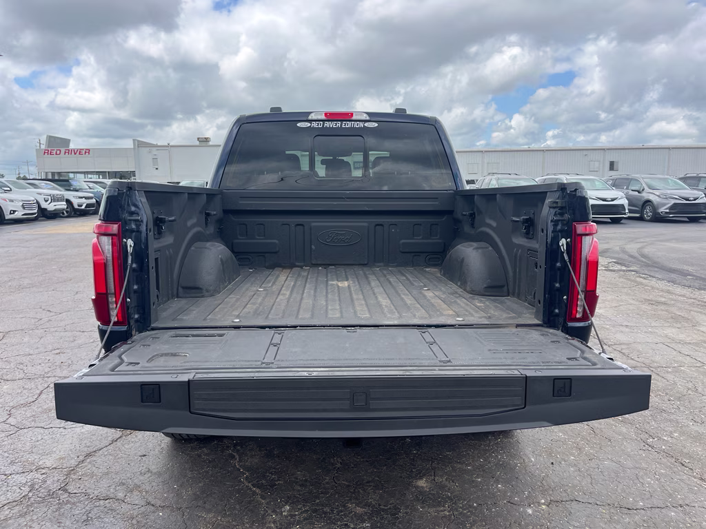 2024 Antimatter Blue Metallic Ford F-150 LARIAT 4X4 Truck
