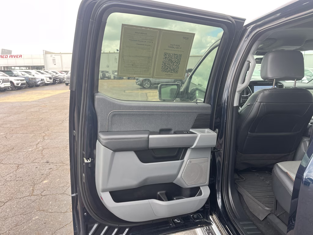 2024 Antimatter Blue Metallic Ford F-150 LARIAT 4X4 Truck