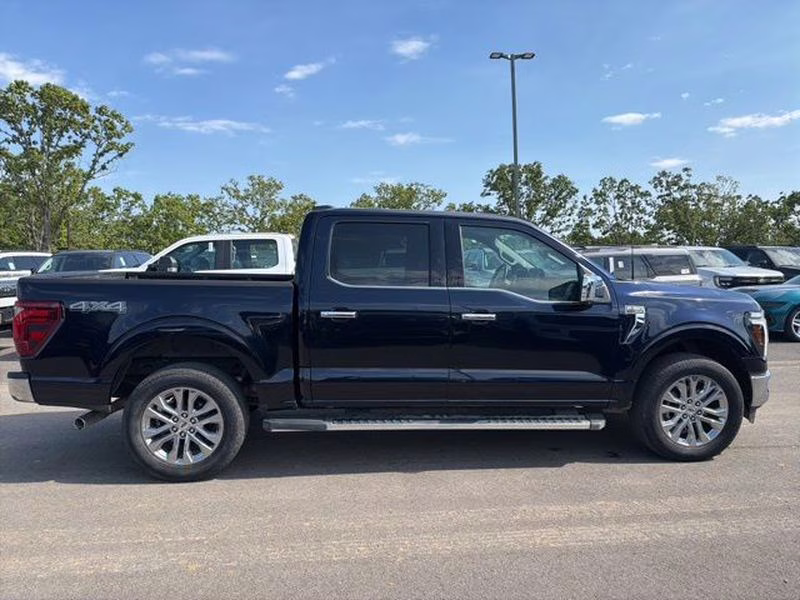2024 Antimatter Blue Metallic Ford F-150 LARIAT 4X4 Truck