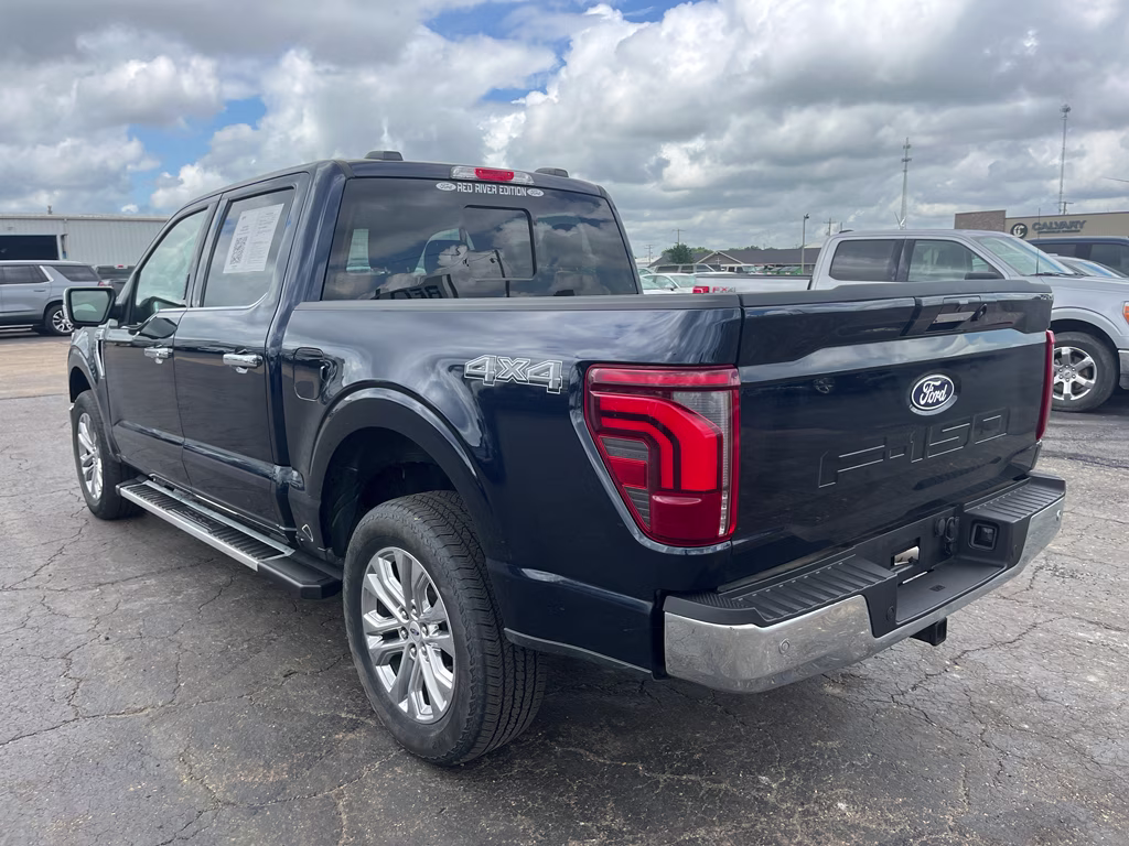 2024 Antimatter Blue Metallic Ford F-150 LARIAT 4X4 Truck