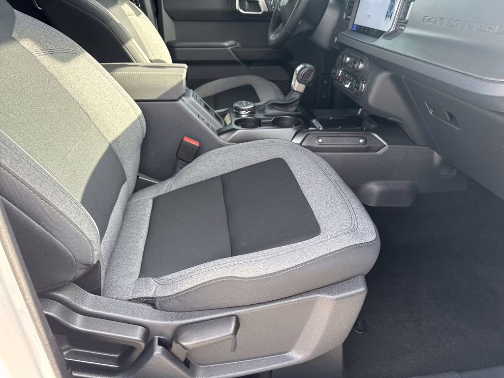 2025 Oxford White Ford Bronco Big Bend 4X4 SUV