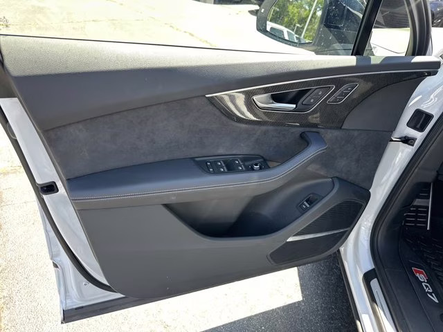 2023 White Audi SQ7 Premium Plus AWD SUV