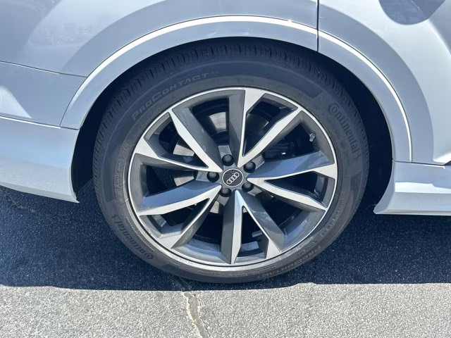 2023 White Audi SQ7 Premium Plus AWD SUV