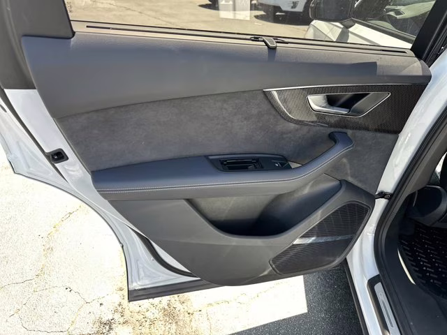 2023 White Audi SQ7 Premium Plus AWD SUV