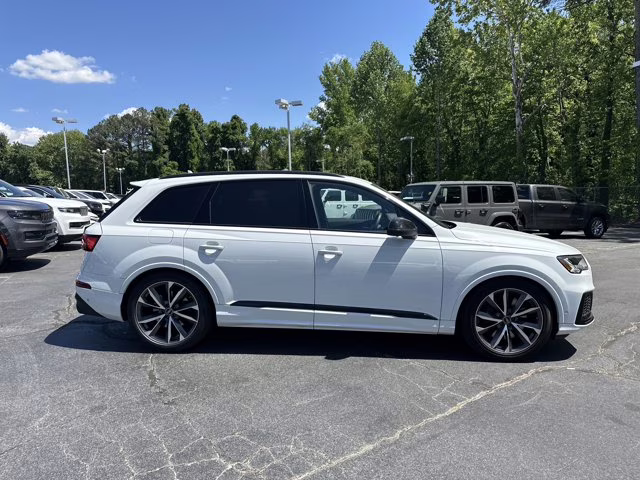 2023 White Audi SQ7 Premium Plus AWD SUV