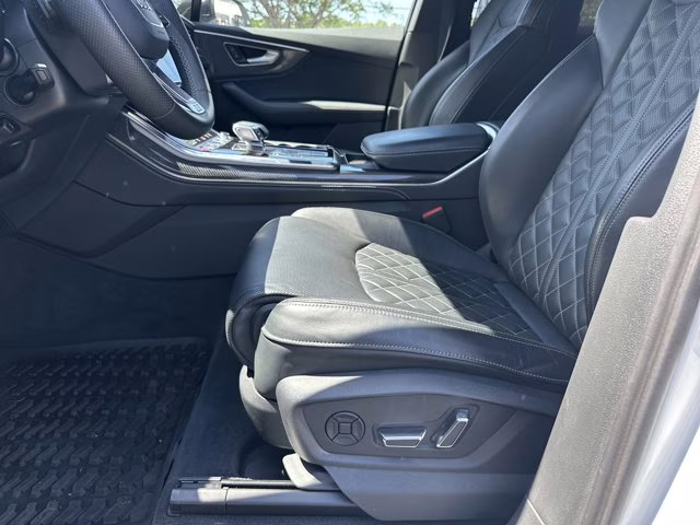 2023 White Audi SQ7 Premium Plus AWD SUV