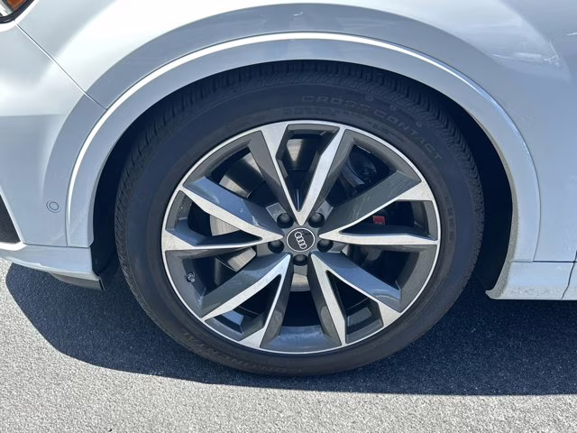 2023 White Audi SQ7 Premium Plus AWD SUV