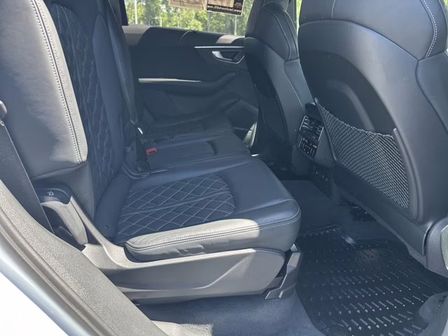 2023 White Audi SQ7 Premium Plus AWD SUV