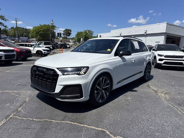 2023 White Audi SQ7 Premium Plus AWD SUV