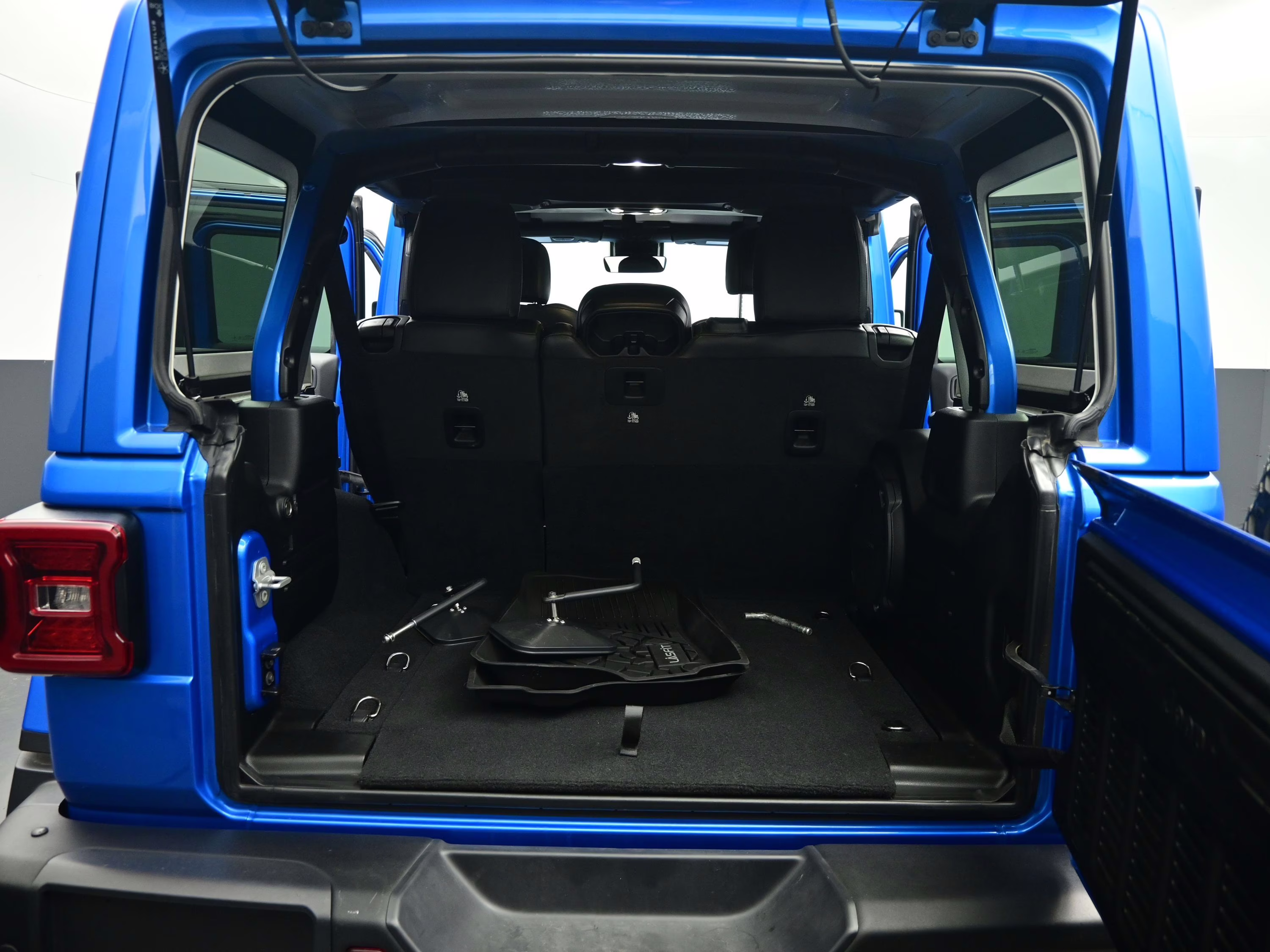 2022 Hydro Blue Pearl Coat Jeep Wrangler Unlimited Rubicon 392 4X4 SUV