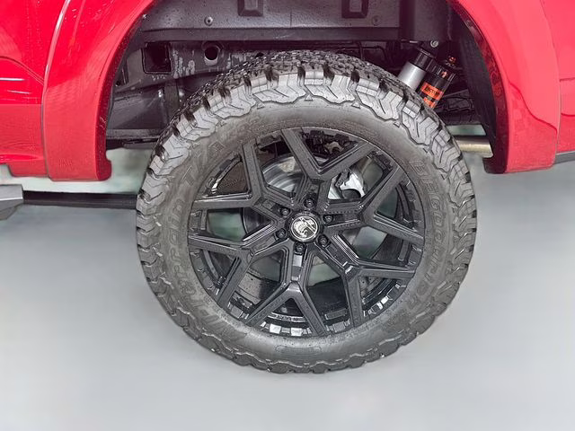 2025 Rapid Red Metallic Tinted Clearcoat Ford F-150 Lariat 4X4 Truck