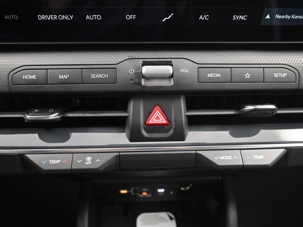 2026 Snow White Pearl Kia K4 GT-Line FWD Sedan