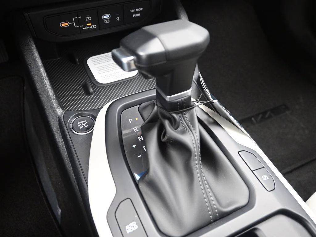 2026 Snow White Pearl Kia K4 GT-Line FWD Sedan