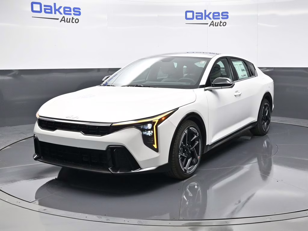 2026 Snow White Pearl Kia K4 GT-Line FWD Sedan