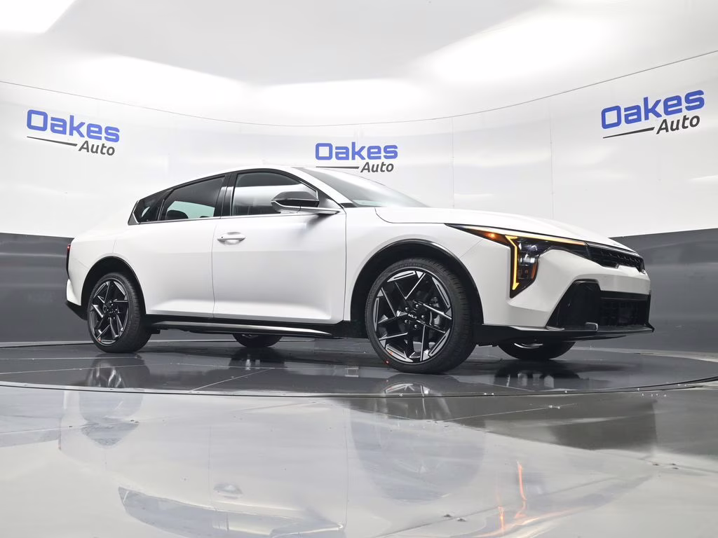 2026 Snow White Pearl Kia K4 GT-Line FWD Sedan