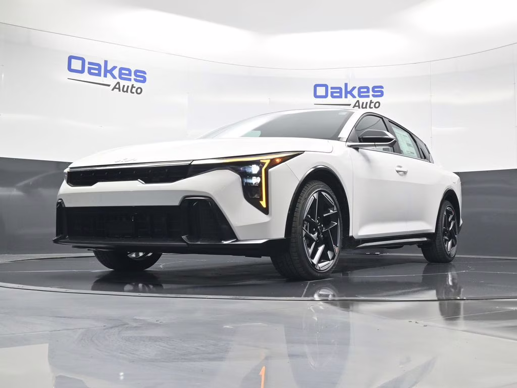 2026 Snow White Pearl Kia K4 GT-Line FWD Sedan