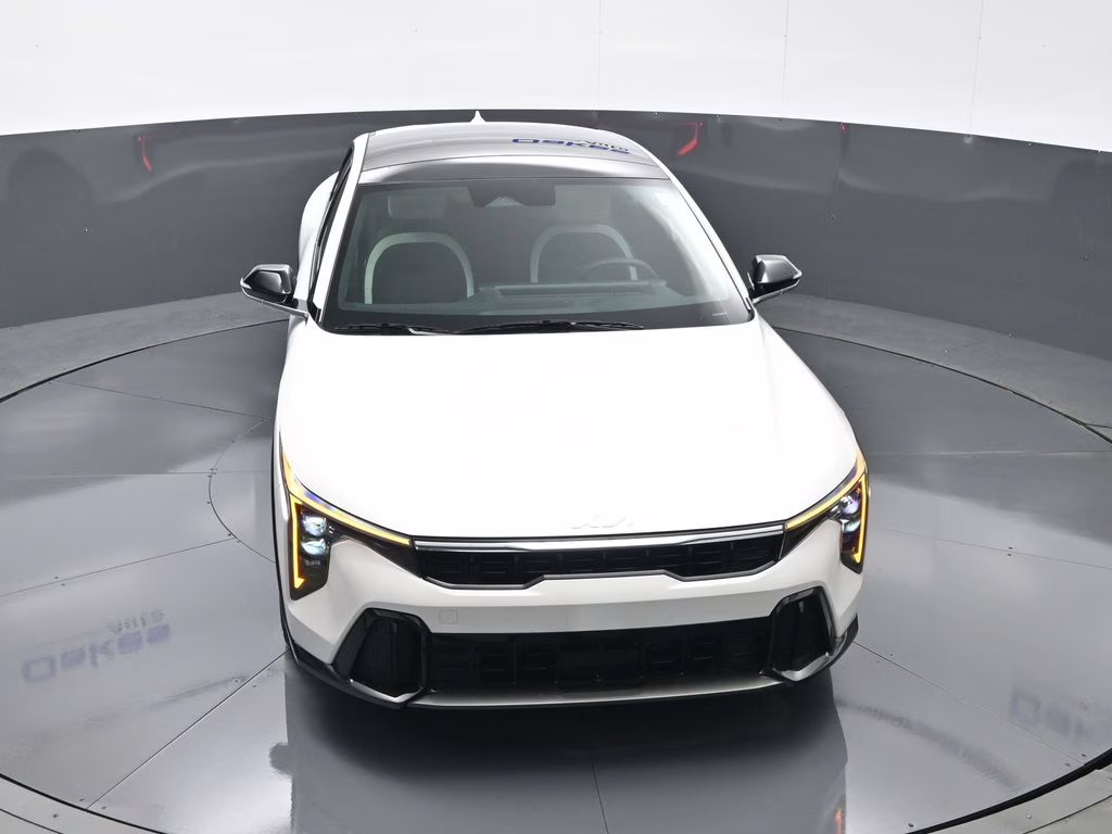 2026 Snow White Pearl Kia K4 GT-Line FWD Sedan