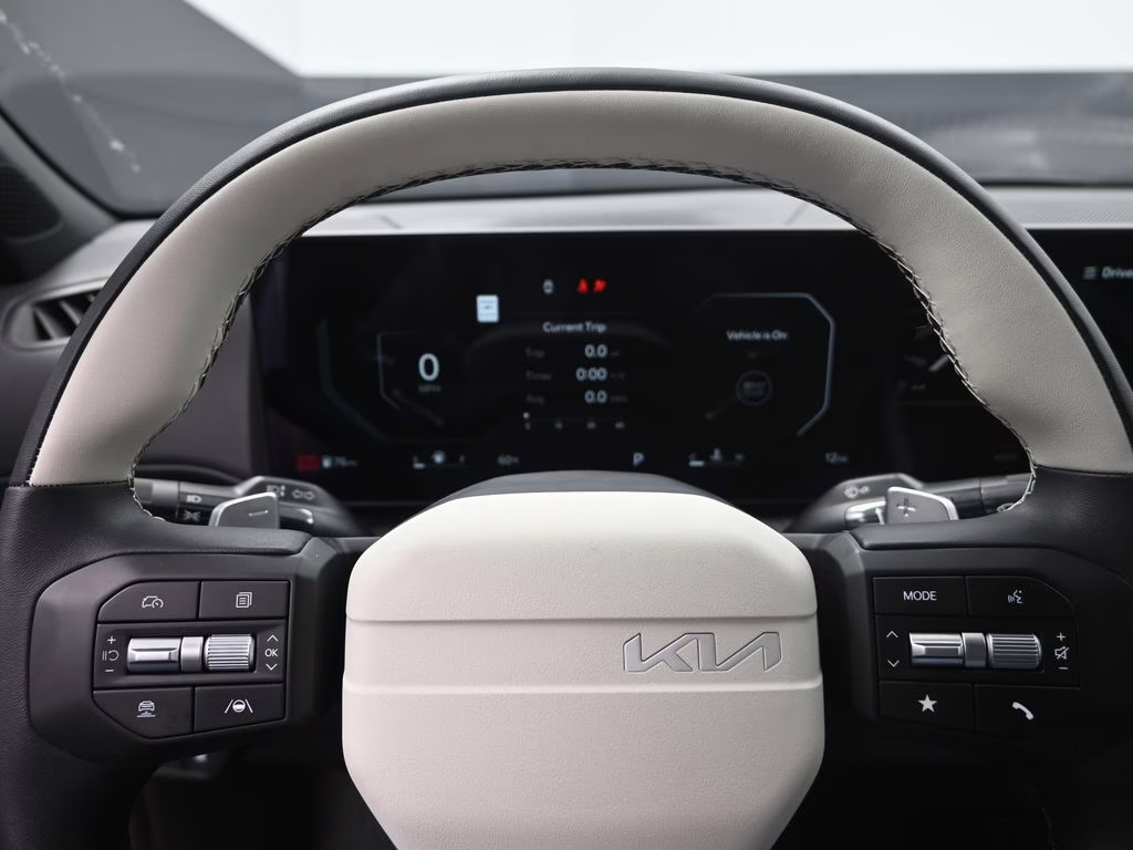 2026 Snow White Pearl Kia K4 GT-Line FWD Sedan