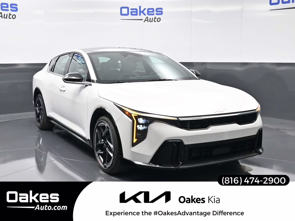2026 Snow White Pearl Kia K4 GT-Line FWD Sedan