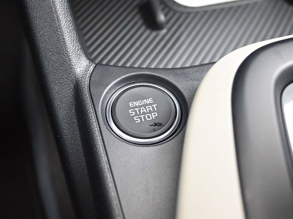 2026 Snow White Pearl Kia K4 GT-Line FWD Sedan