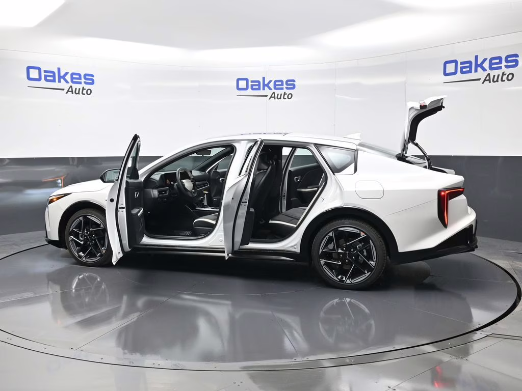 2026 Snow White Pearl Kia K4 GT-Line FWD Sedan