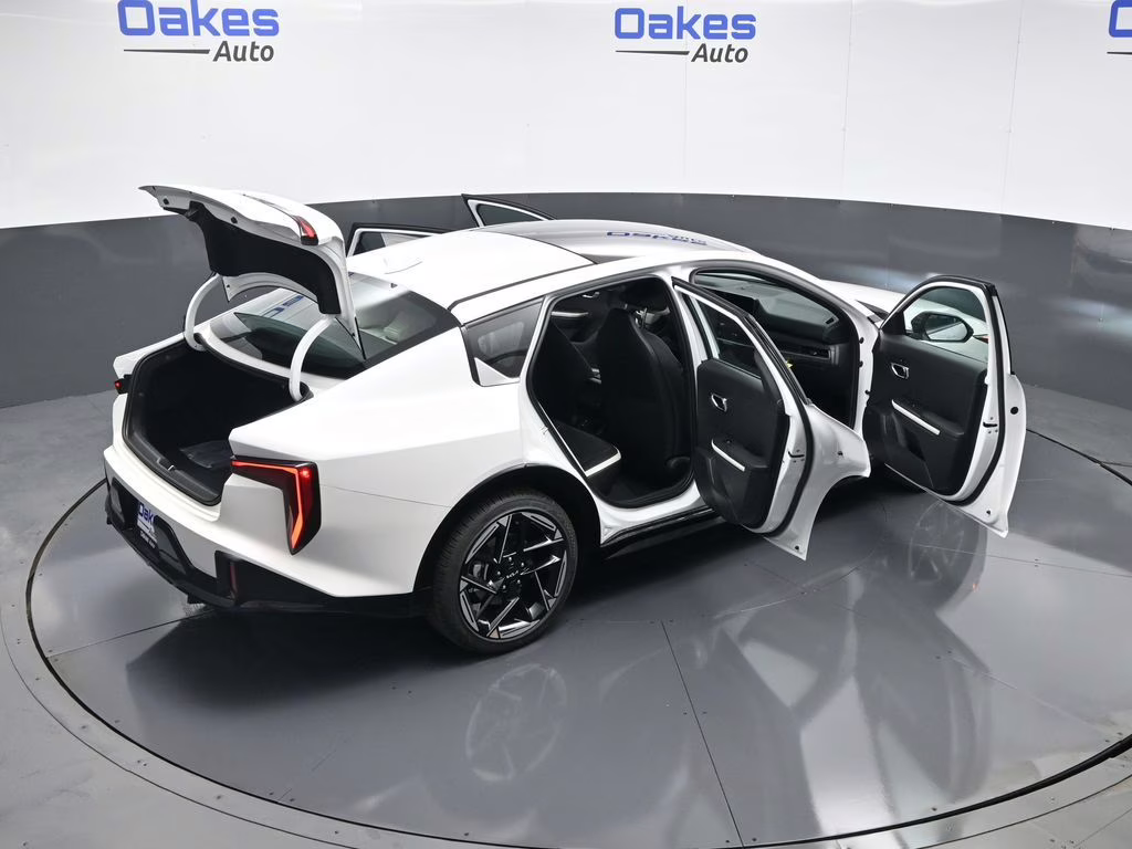 2026 Snow White Pearl Kia K4 GT-Line FWD Sedan