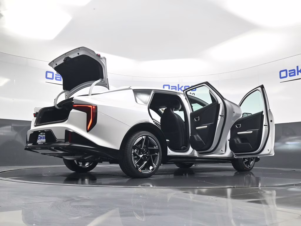 2026 Snow White Pearl Kia K4 GT-Line FWD Sedan