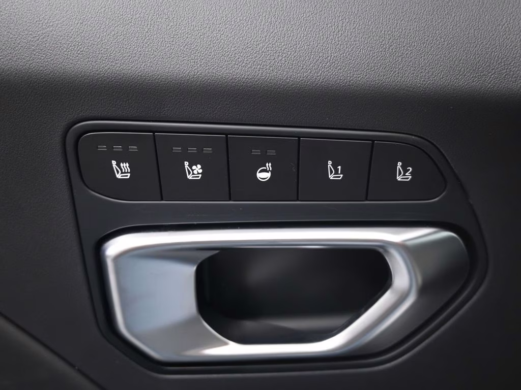 2026 Snow White Pearl Kia K4 GT-Line FWD Sedan