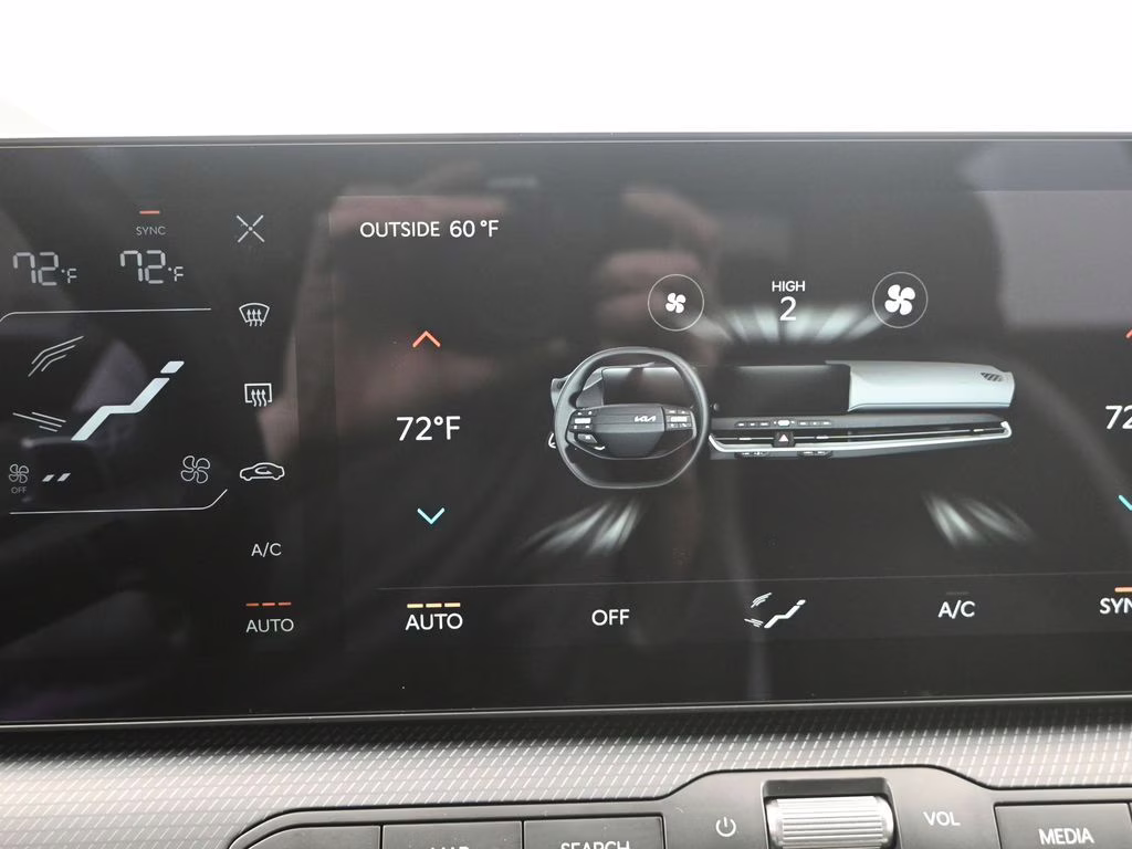 2026 Snow White Pearl Kia K4 GT-Line FWD Sedan