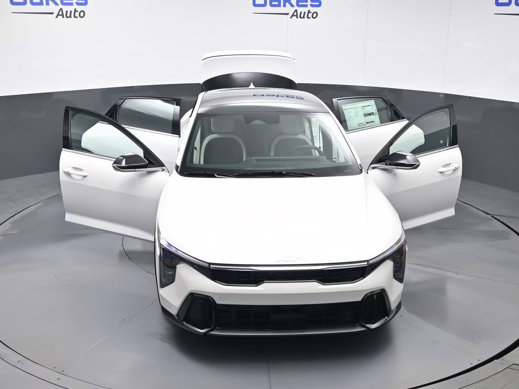 2026 Snow White Pearl Kia K4 GT-Line FWD Sedan