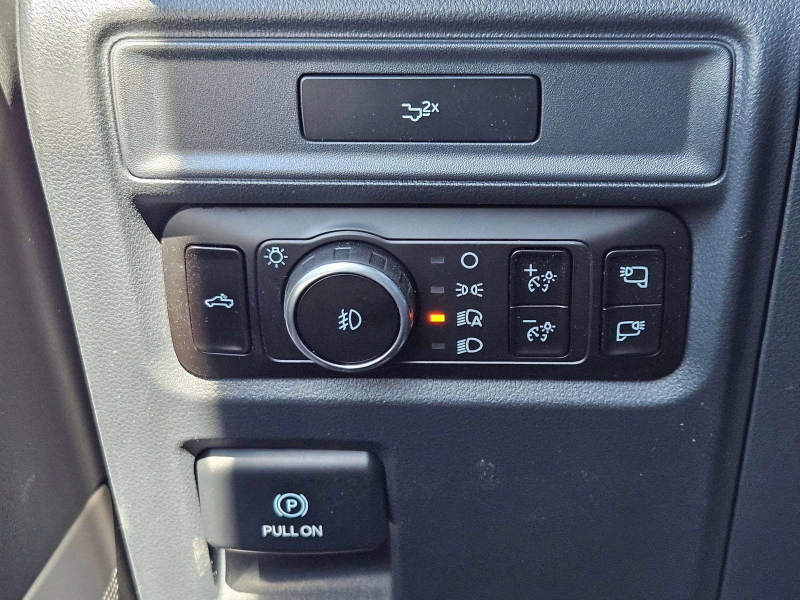 2026 Oxford White Ford F-150 Lariat 4X4 Truck