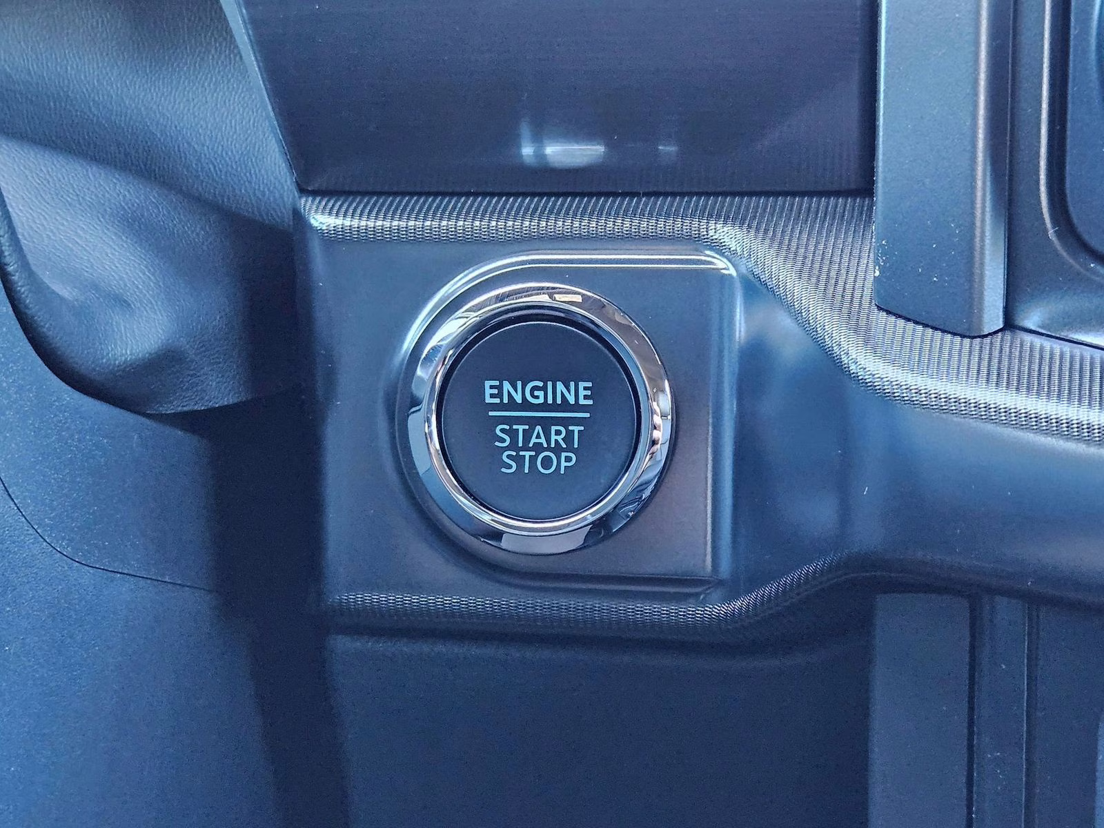 2026 Oxford White Ford F-150 Lariat 4X4 Truck