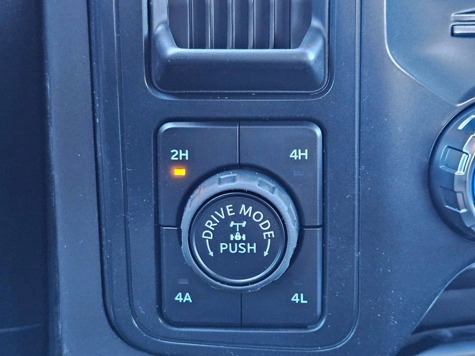 2026 Oxford White Ford F-150 Lariat 4X4 Truck