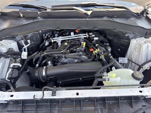 2026 White Metallic Ford Explorer Active RWD SUV