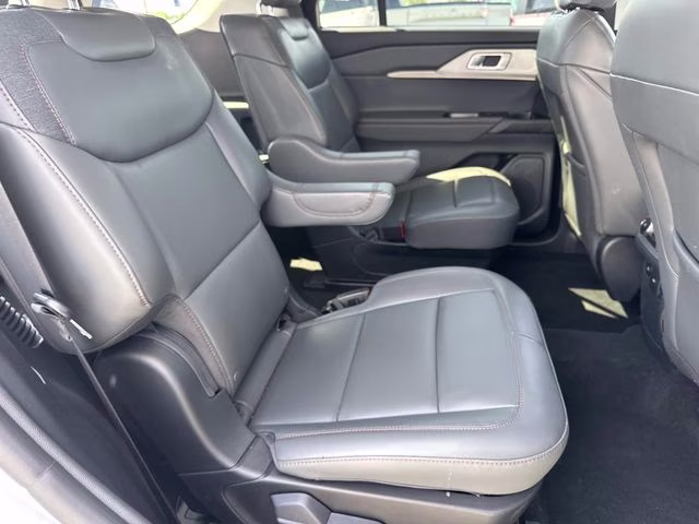 2026 White Metallic Ford Explorer Active RWD SUV