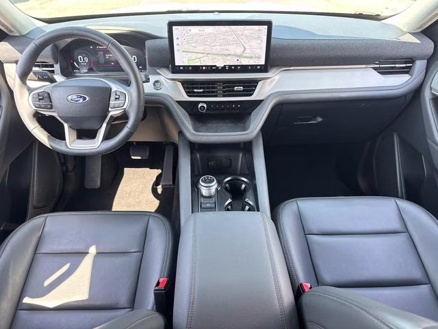 2026 White Metallic Ford Explorer Active RWD SUV