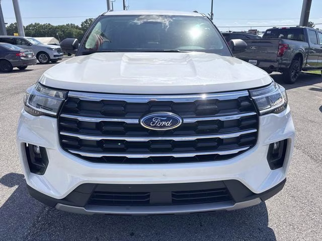 2026 White Metallic Ford Explorer Active RWD SUV