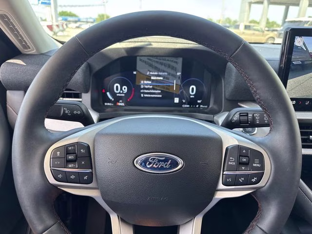 2026 White Metallic Ford Explorer Active RWD SUV