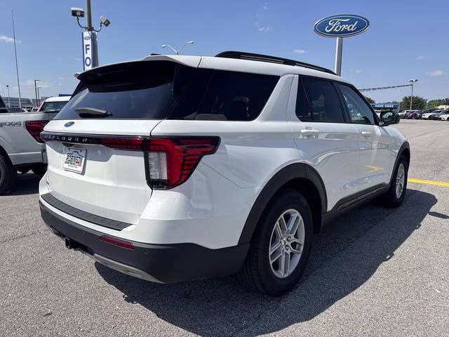 2026 White Metallic Ford Explorer Active RWD SUV