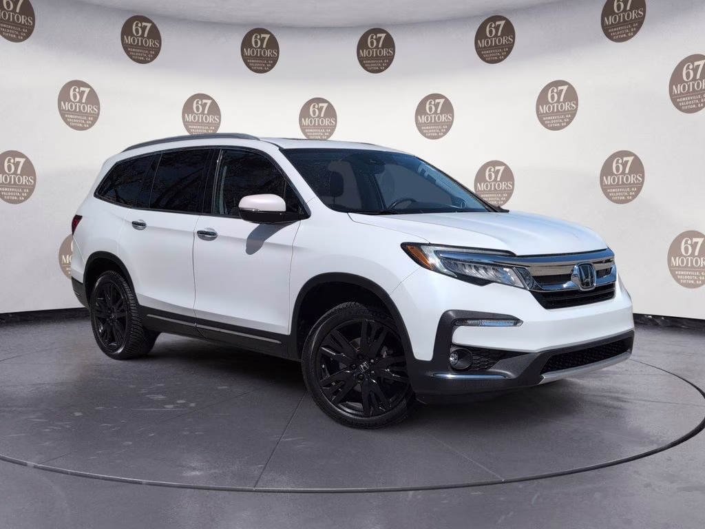 2021 White Honda Pilot Touring AWD SUV
