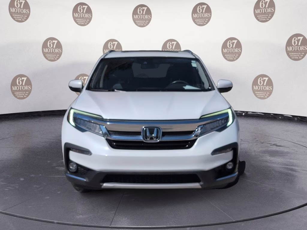2021 White Honda Pilot Touring AWD SUV