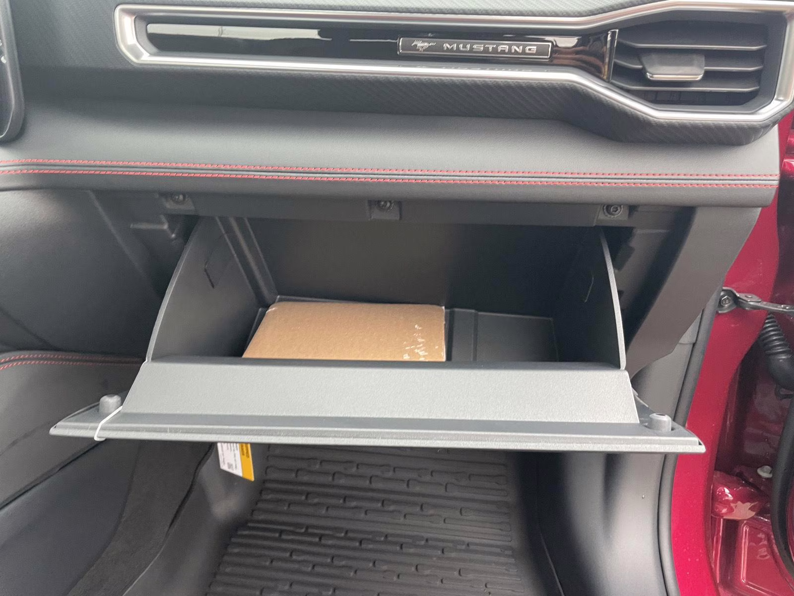 2026 Molten Magenta Metallic Tinted Clearcoat Ford Mustang GT Premium RWD Fastback