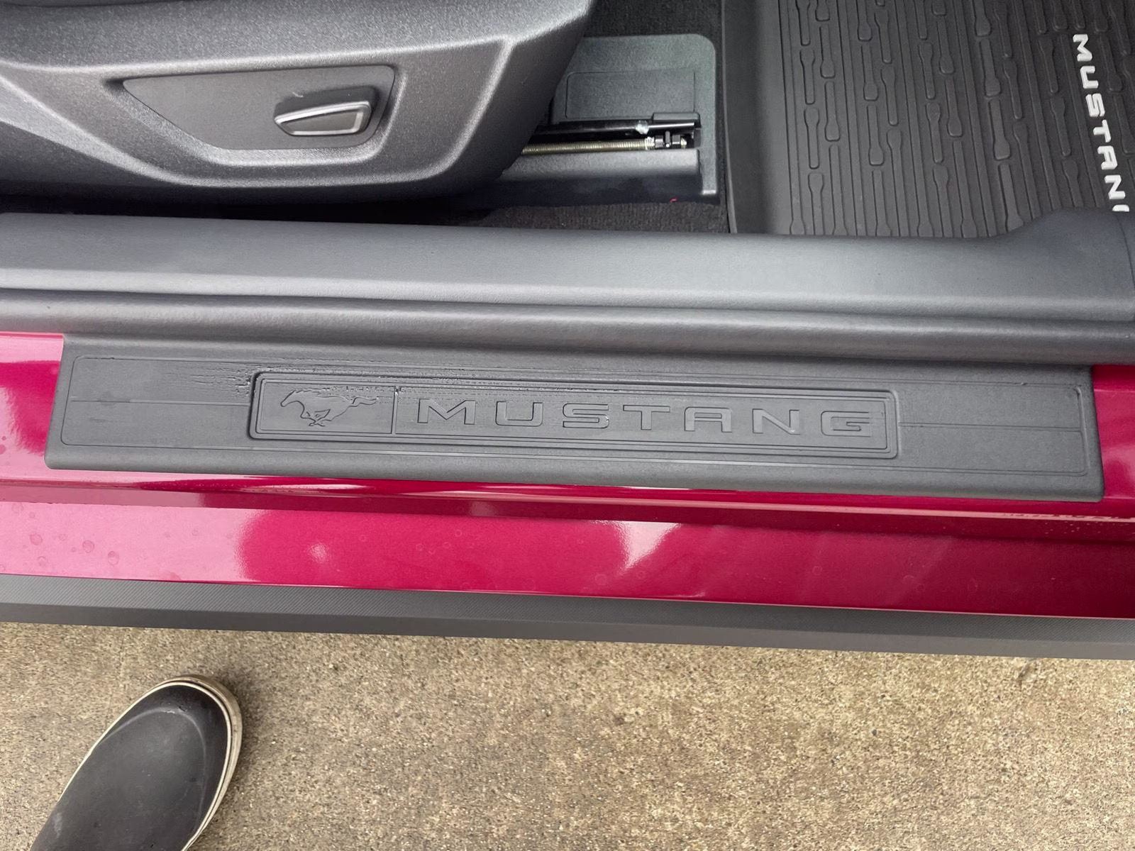 2026 Molten Magenta Metallic Tinted Clearcoat Ford Mustang GT Premium RWD Fastback