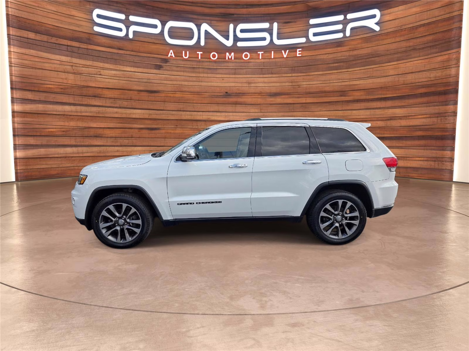 2018 Bright White Clearcoat Jeep Grand Cherokee Limited RWD SUV