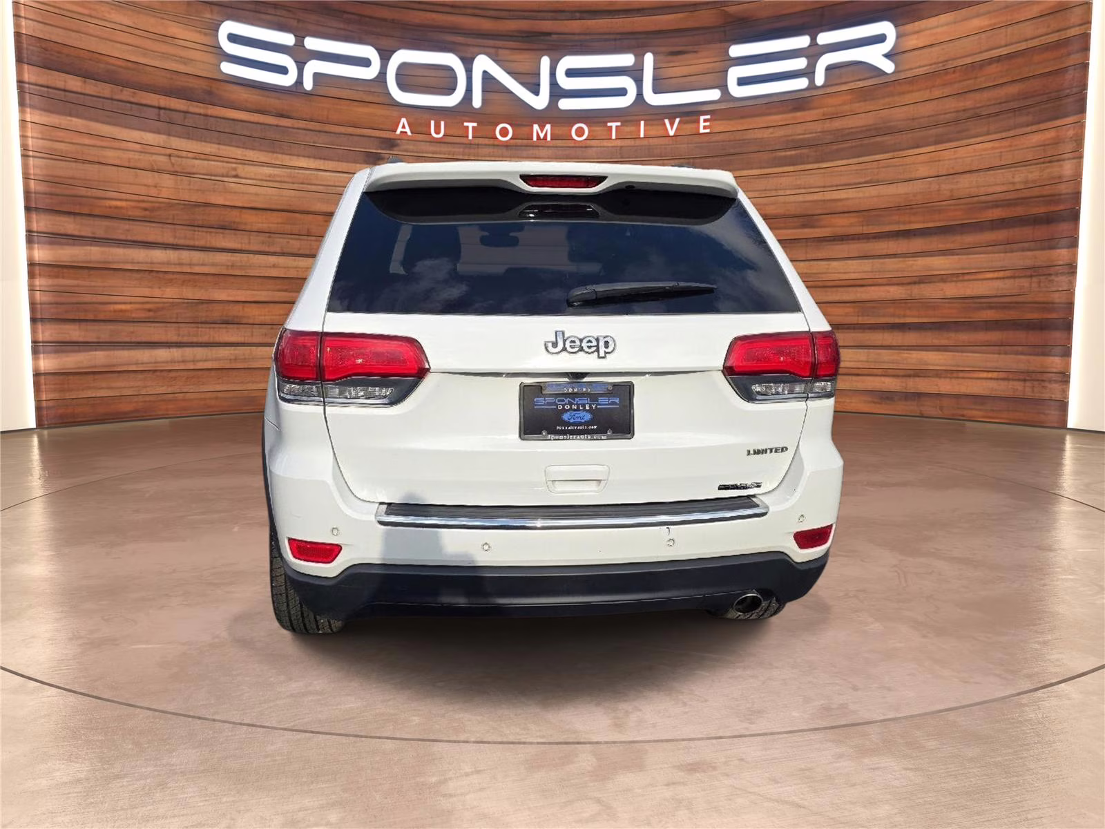 2018 Bright White Clearcoat Jeep Grand Cherokee Limited RWD SUV