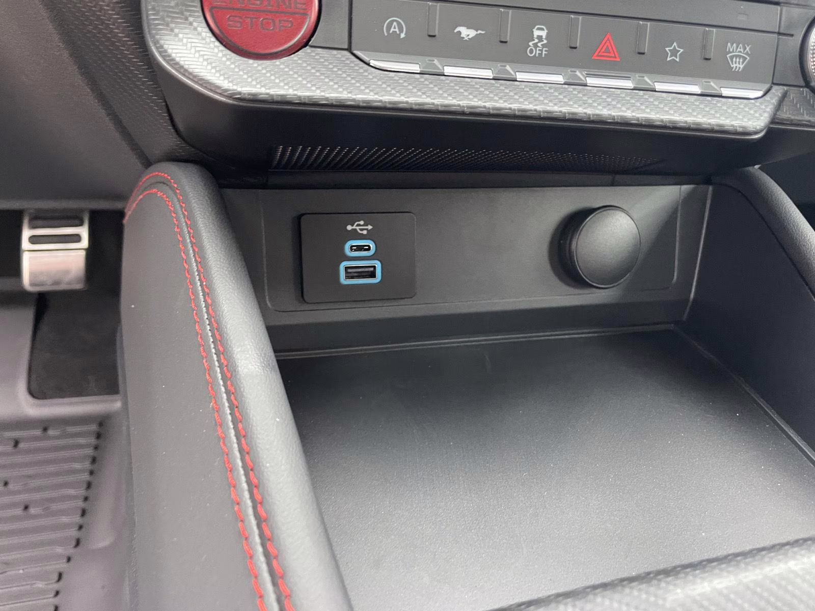 2026 Molten Magenta Metallic Tinted Clearcoat Ford Mustang GT Premium RWD Fastback