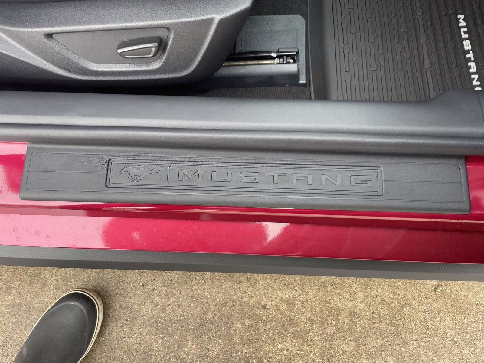 2026 Molten Magenta Metallic Tinted Clearcoat Ford Mustang GT Premium RWD Fastback