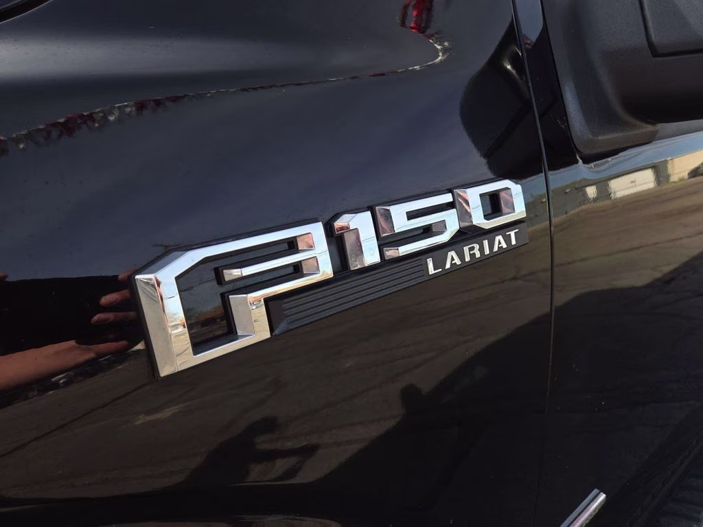 2016 Black Ford F-150 Lariat 4X4 Truck